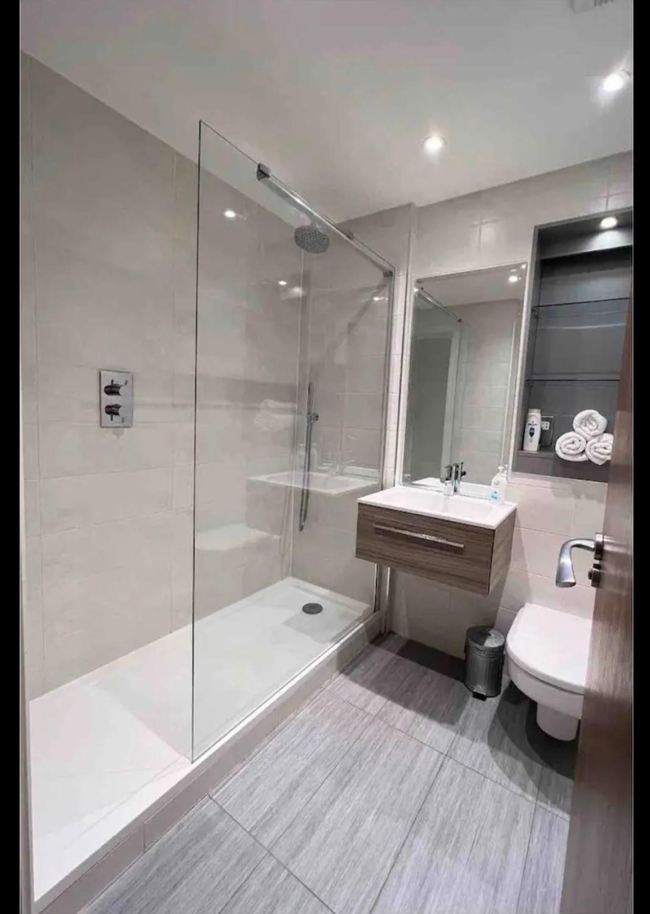 Luxury Apartment Riverside Londres Extérieur photo
